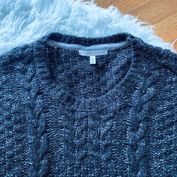 Victoria Secret Chunky Sweater - Picture 3 of 5